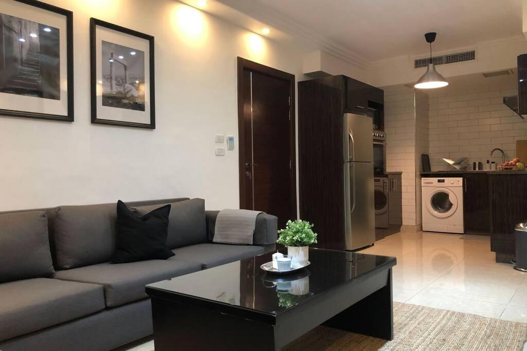 Luxury Apartment In Awesome Location In Amman Extérieur photo